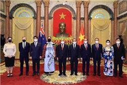 Chủ tịch nước Nguyễn Xuân Phúc tiếp các Đại sứ trình Quốc thư